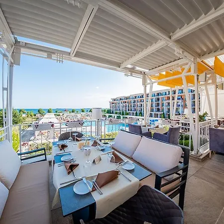 Premier Luxury Апартаменты *