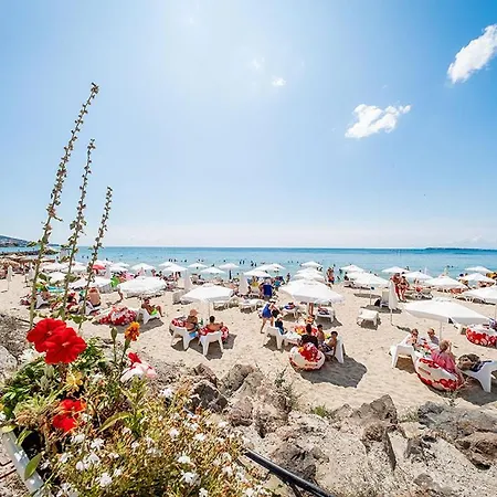 Premier Fort Beach Luxury *