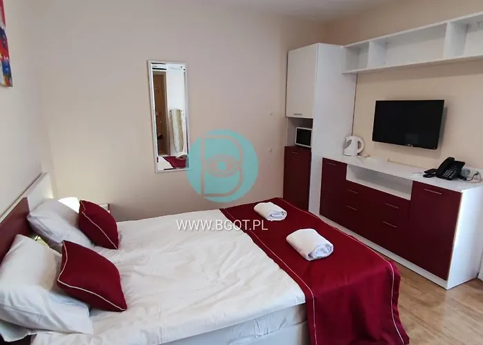 Premier Luxury Апартамент *